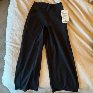 Align wide leg crop pants